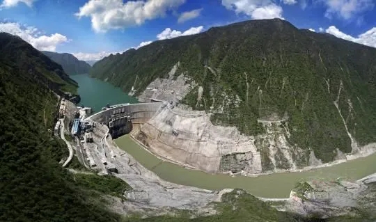 1596014304397355.jpg 640.webp (3).jpg